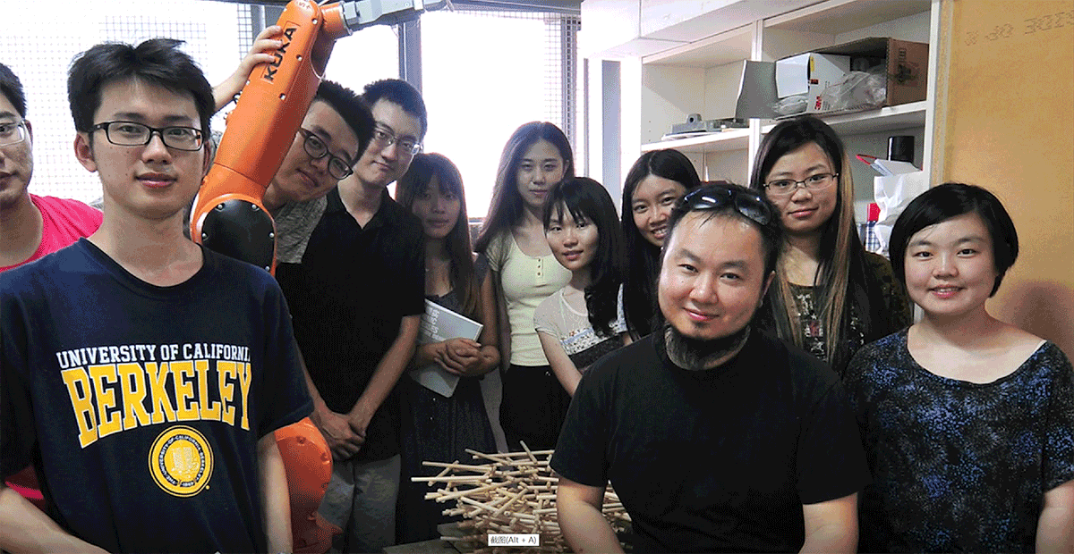 Students and instructor of the workshop