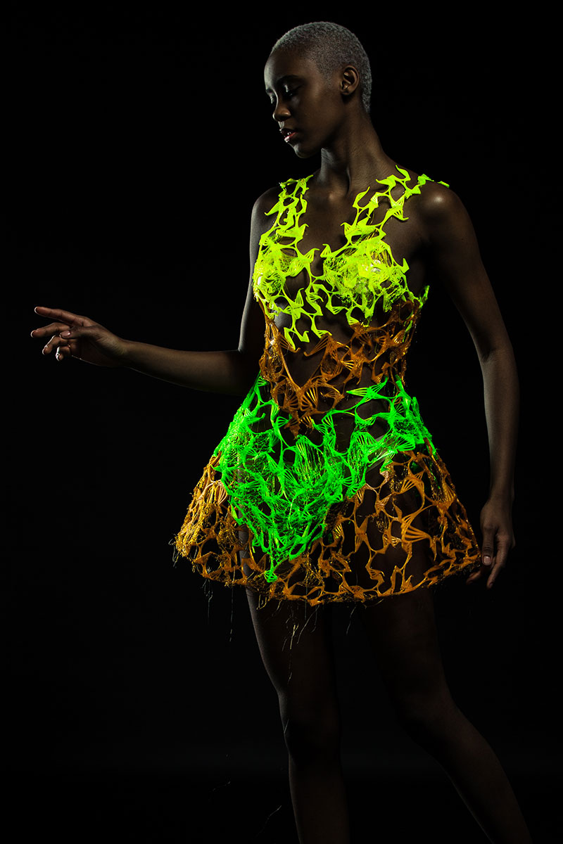 3D printed fashion - An integration of additive manufacturing and tailorship